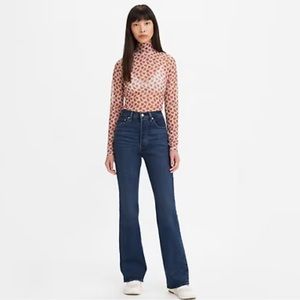 Levi’s Ribcage bootcut jeans, size 26 length 33 in, like new